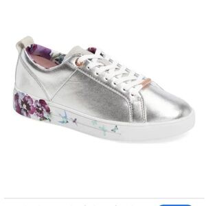 Ted Baker Silver Floral-Trim Lace-Up Sneakers